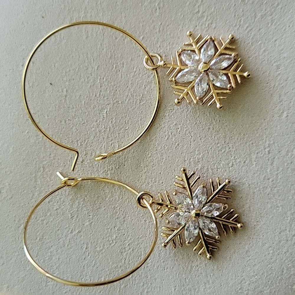Snowflake earrings - Picture 4 of 5